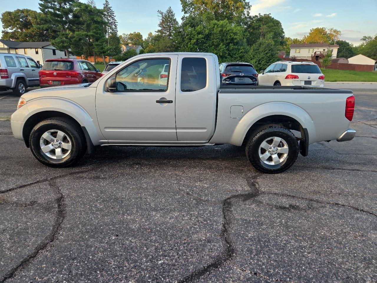 Nissan Frontier SV V6 King Cab 4WD 2012