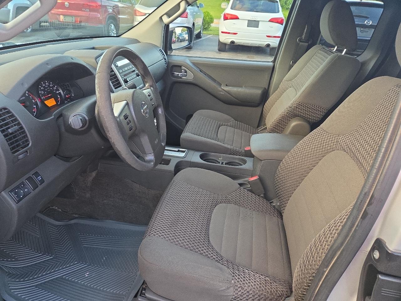 Nissan Frontier SV V6 King Cab 4WD 2012