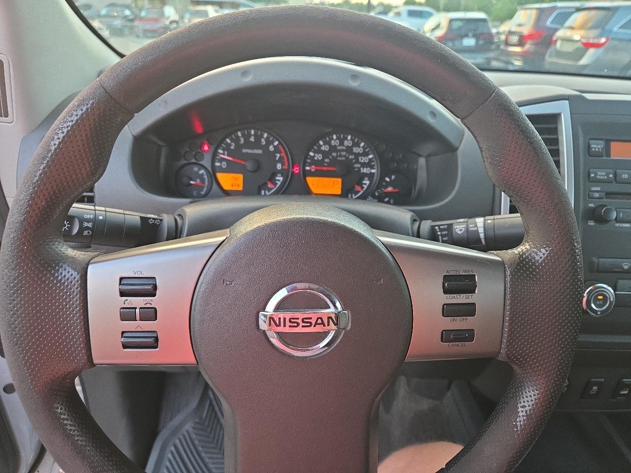 Nissan Frontier SV V6 King Cab 4WD 2012