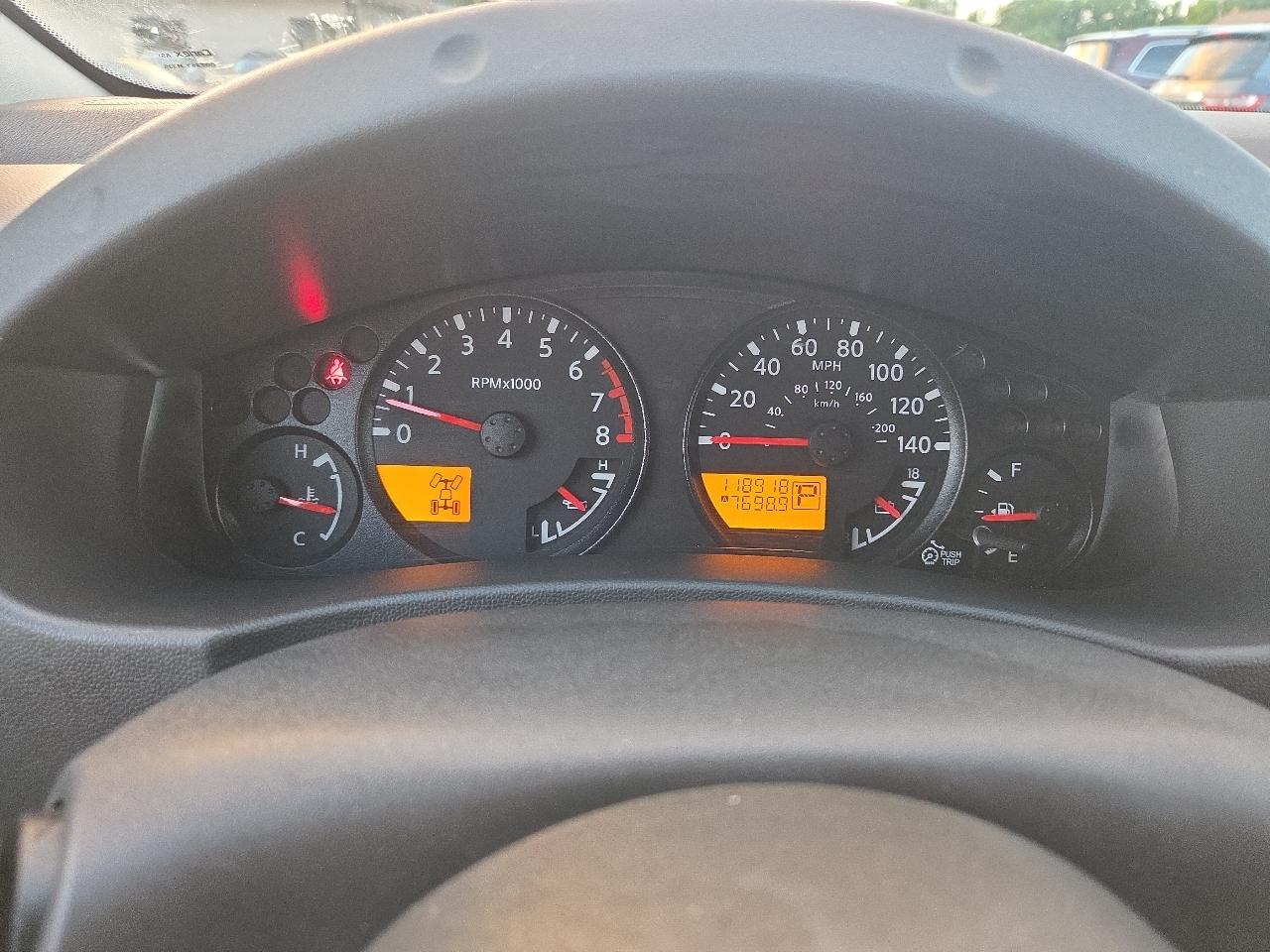 Nissan Frontier SV V6 King Cab 4WD 2012