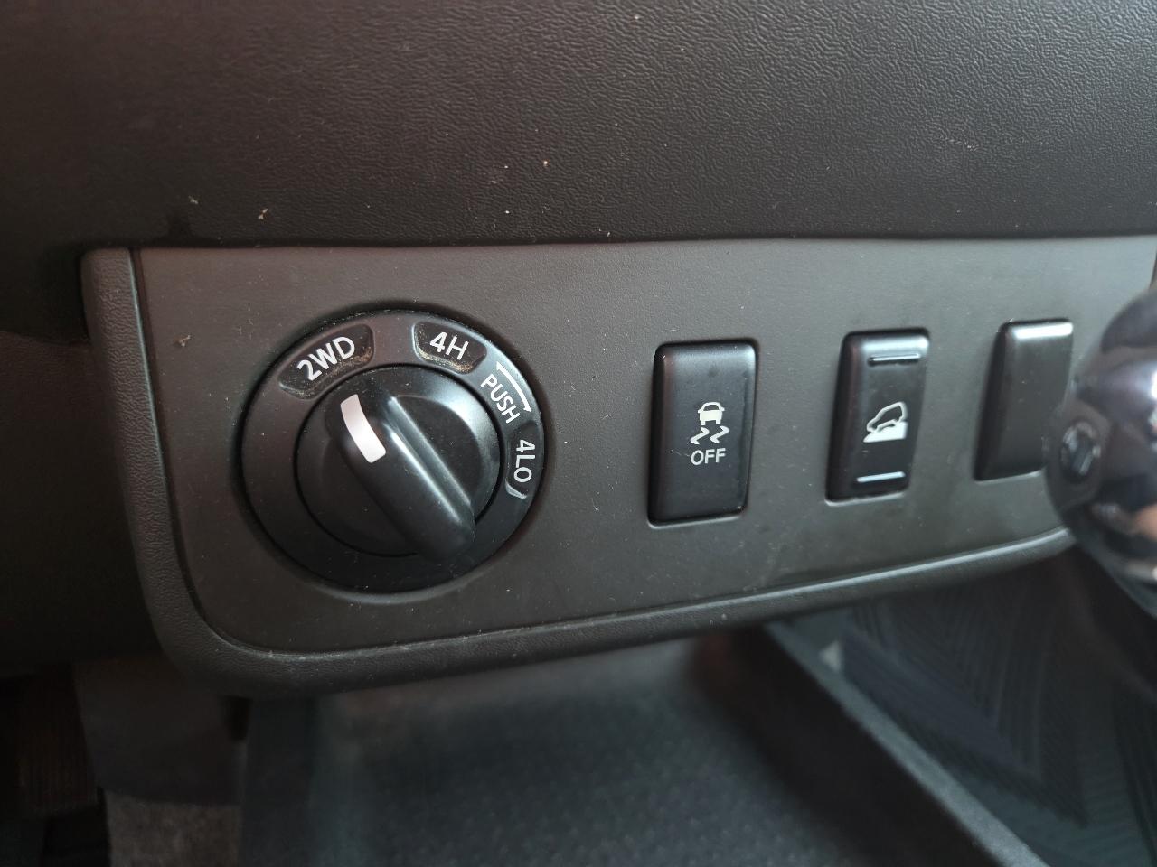 Nissan Frontier SV V6 King Cab 4WD 2012