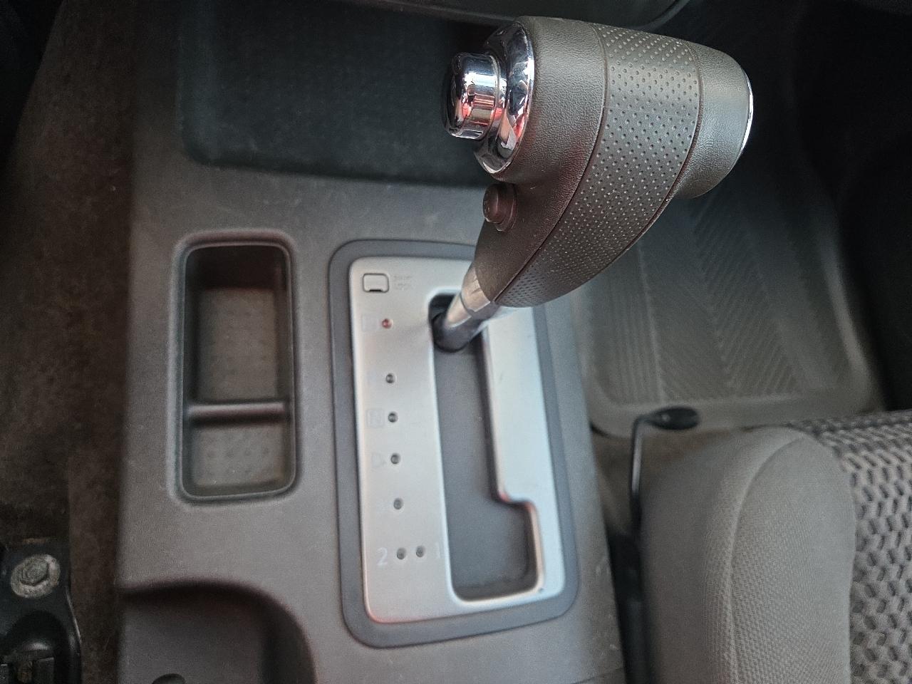 Nissan Frontier SV V6 King Cab 4WD 2012