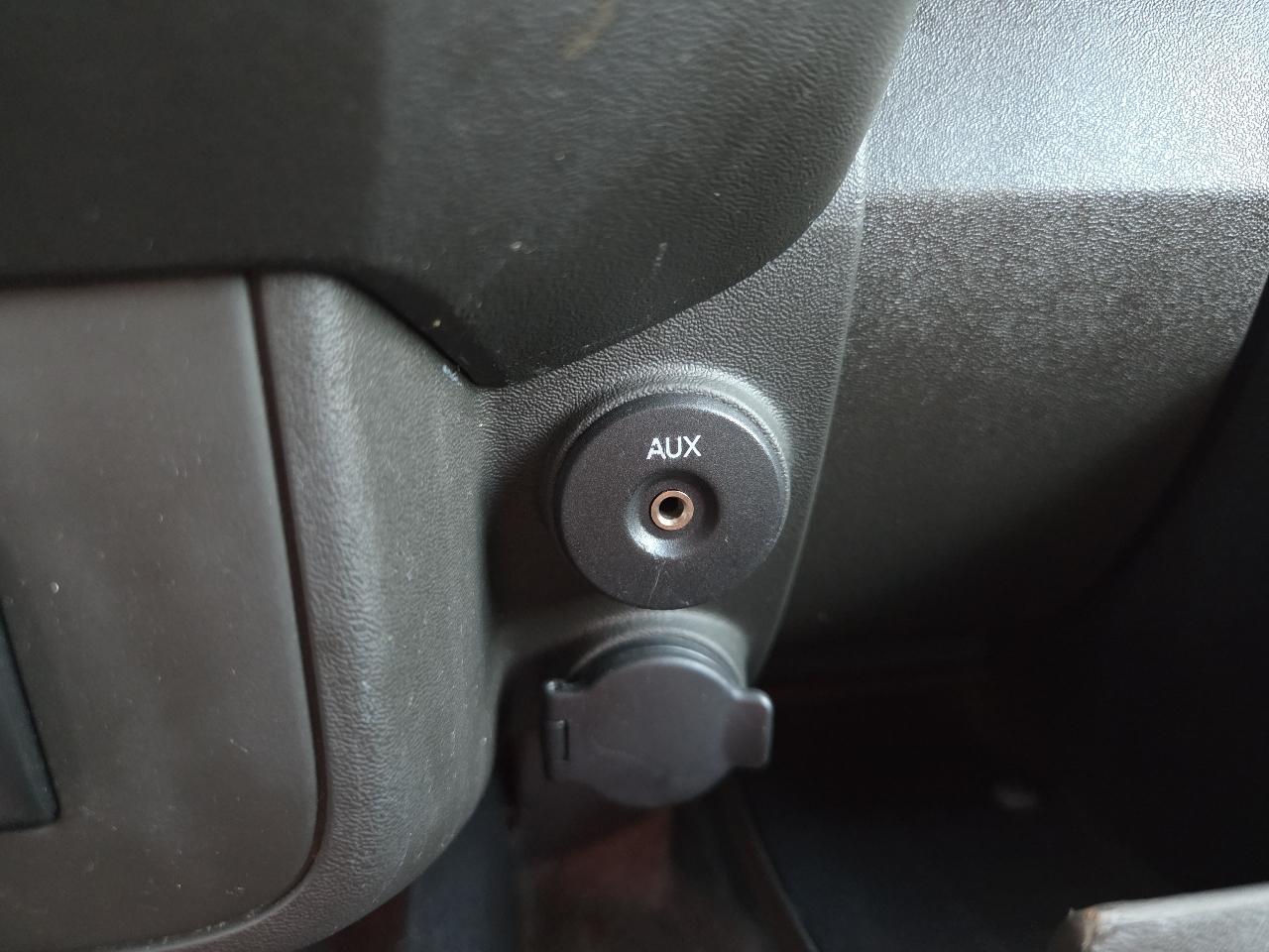 Nissan Frontier SV V6 King Cab 4WD 2012