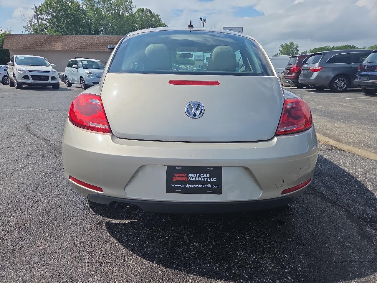 Volkswagen Beetle 2.5L 2012