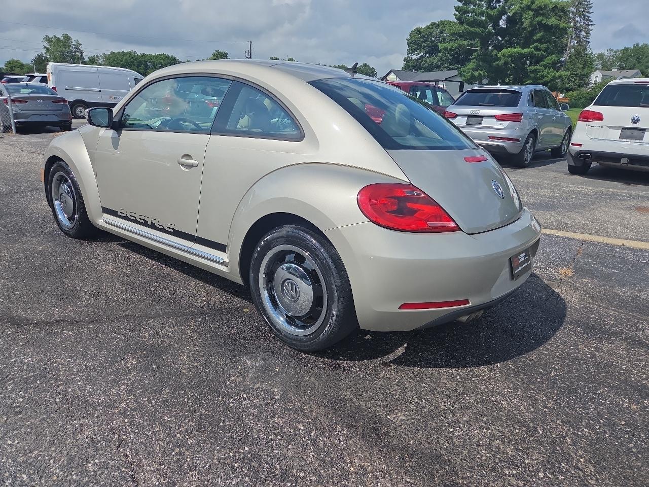 Volkswagen Beetle 2.5L 2012