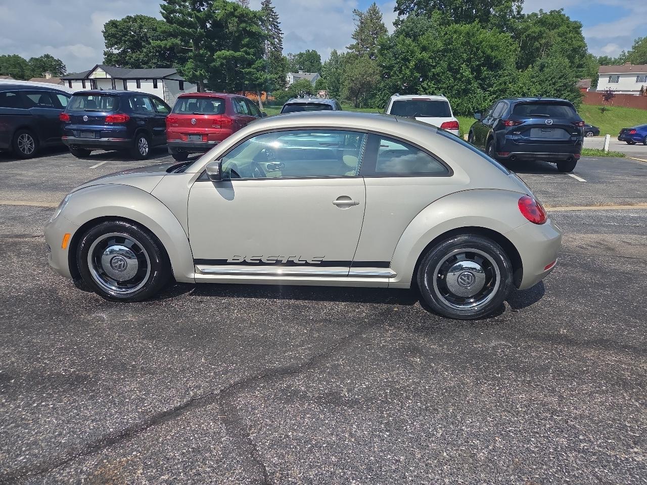 Volkswagen Beetle 2.5L 2012