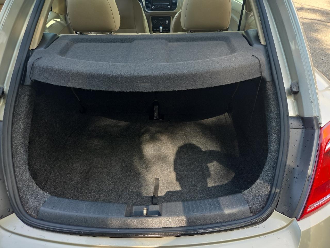 Volkswagen Beetle 2.5L 2012