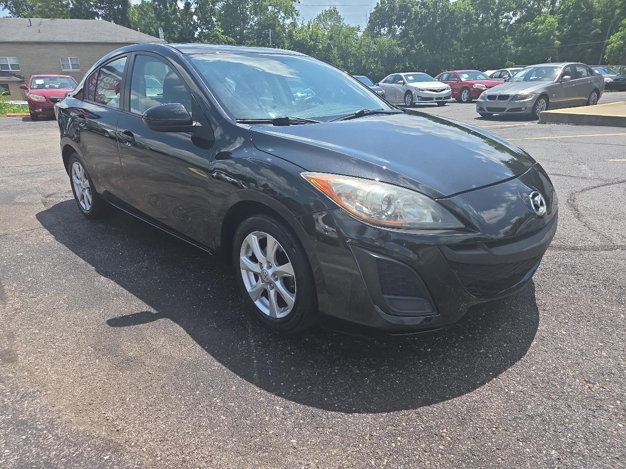Mazda MAZDA3 i Touring 4-door 2011