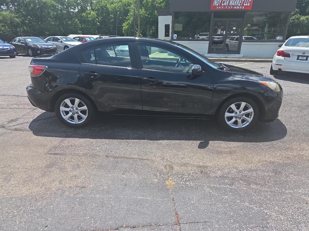 Mazda MAZDA3 i Touring 4-door 2011