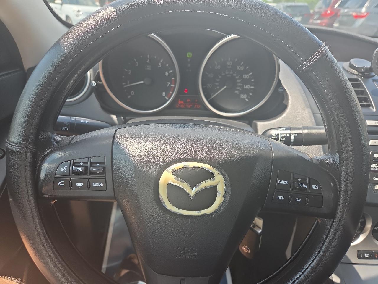 Mazda MAZDA3 i Touring 4-door 2011