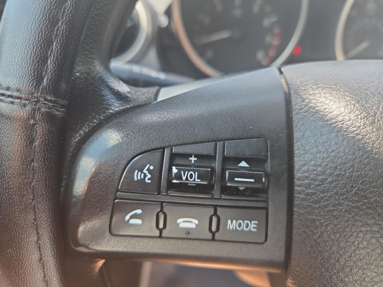 Mazda MAZDA3 i Touring 4-door 2011