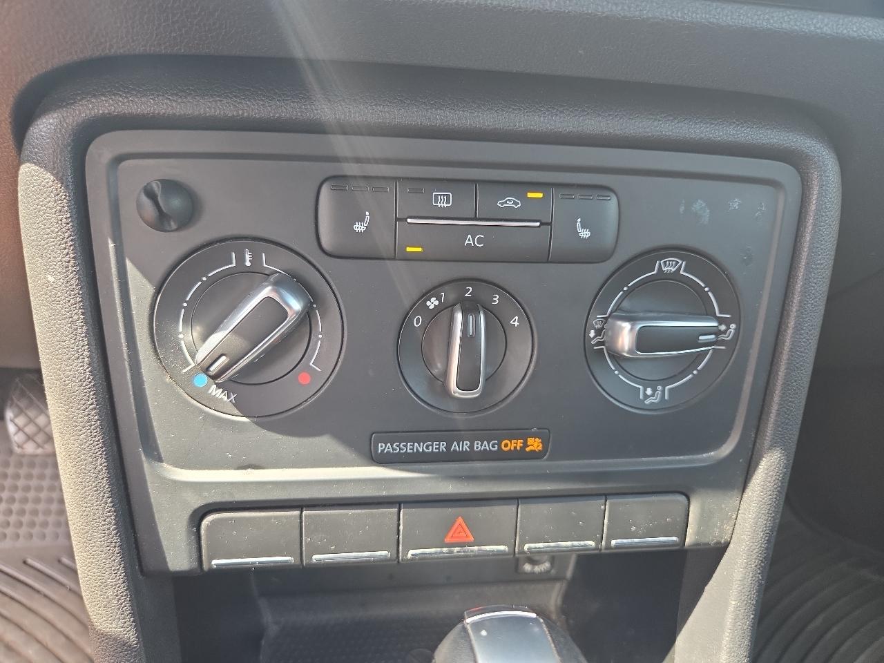 Volkswagen Beetle 2.5L 2012