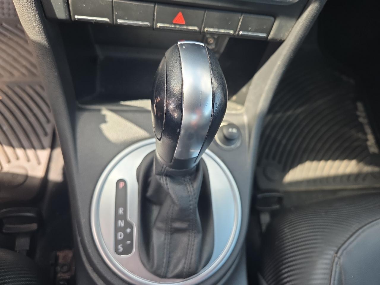 Volkswagen Beetle 2.5L 2012