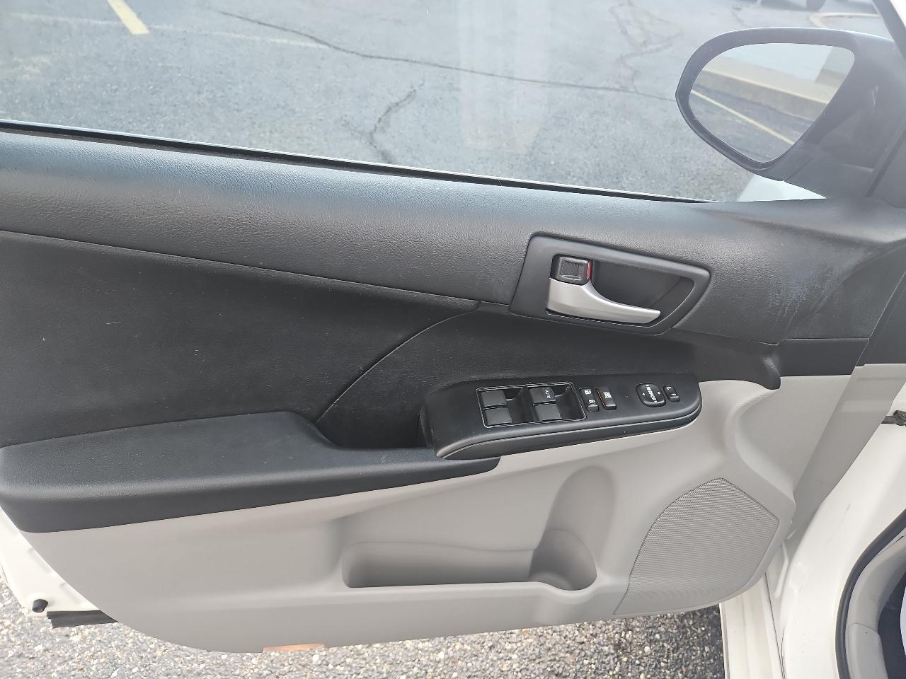 Toyota Camry LE 2012