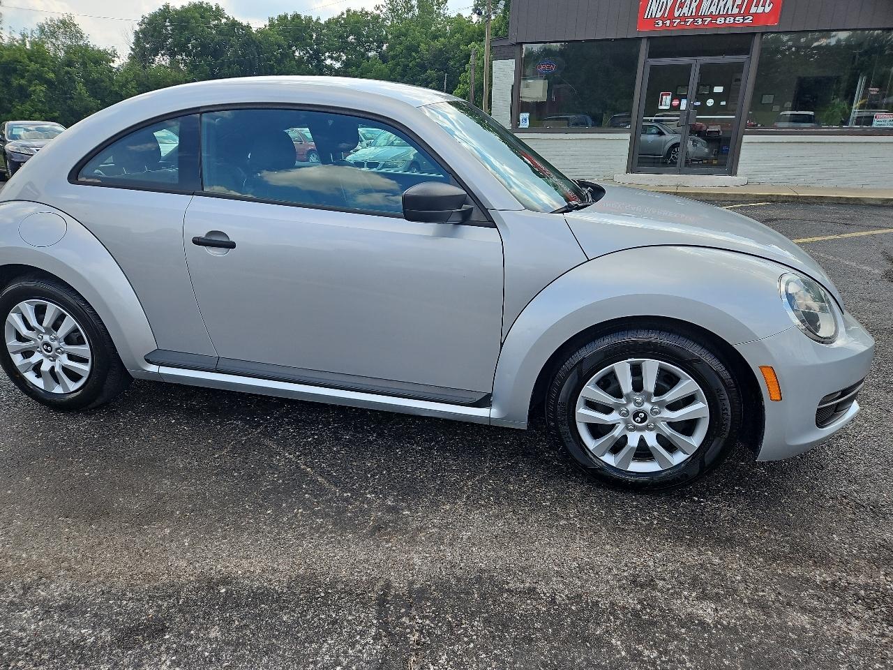 Volkswagen Beetle 2.5L 2012