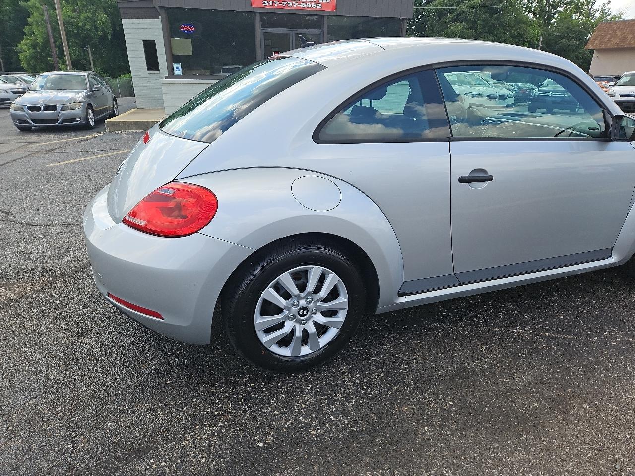 Volkswagen Beetle 2.5L 2012