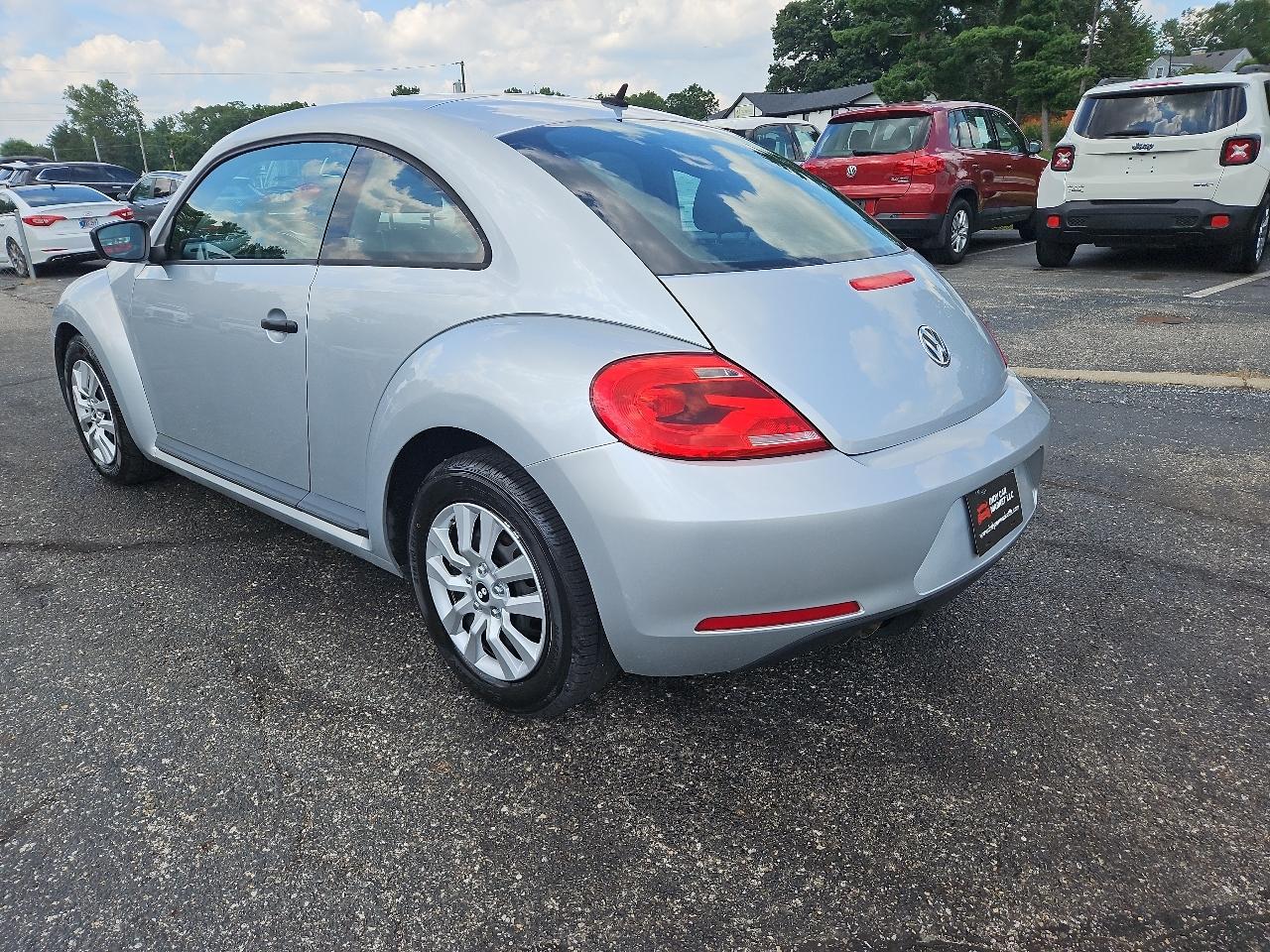 Volkswagen Beetle 2.5L 2012