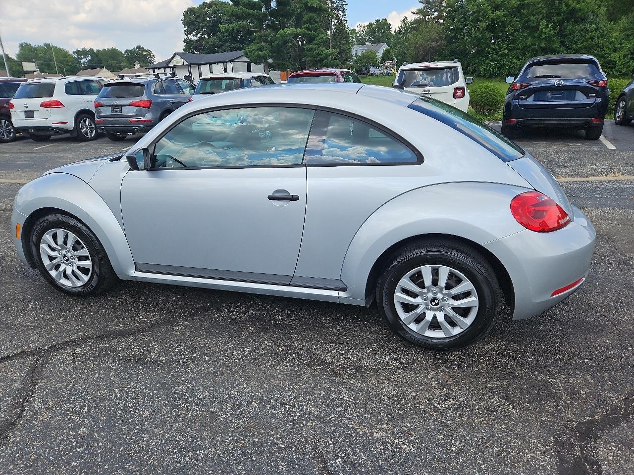 Volkswagen Beetle 2.5L 2012