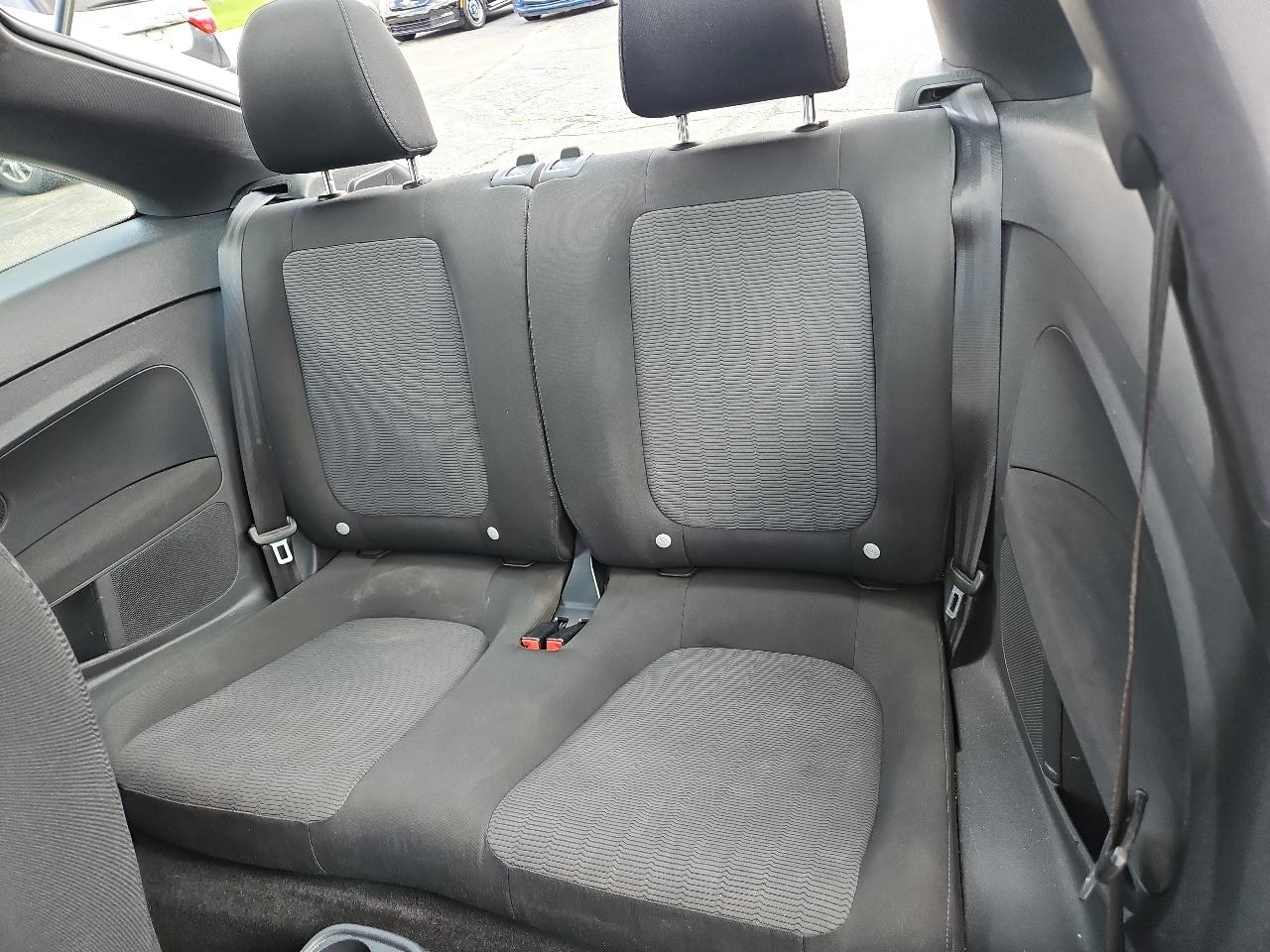 Volkswagen Beetle 2.5L 2012