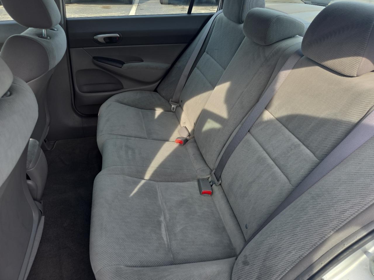 Honda Civic LX Sedan 5-Speed AT 2011