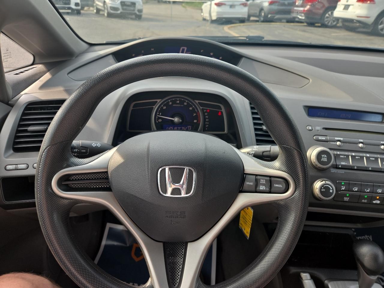 Honda Civic LX Sedan 5-Speed AT 2011