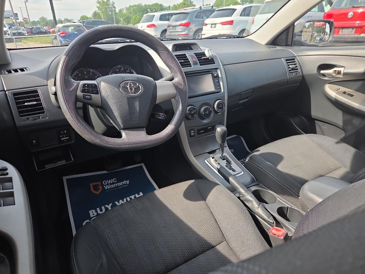 Toyota Corolla S 4-Speed AT 2013