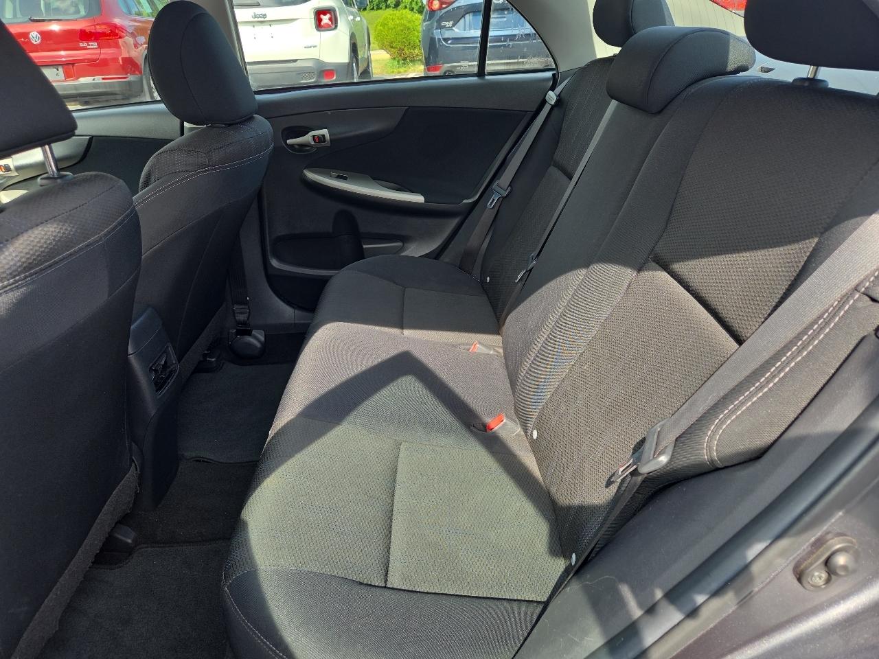 Toyota Corolla S 4-Speed AT 2013