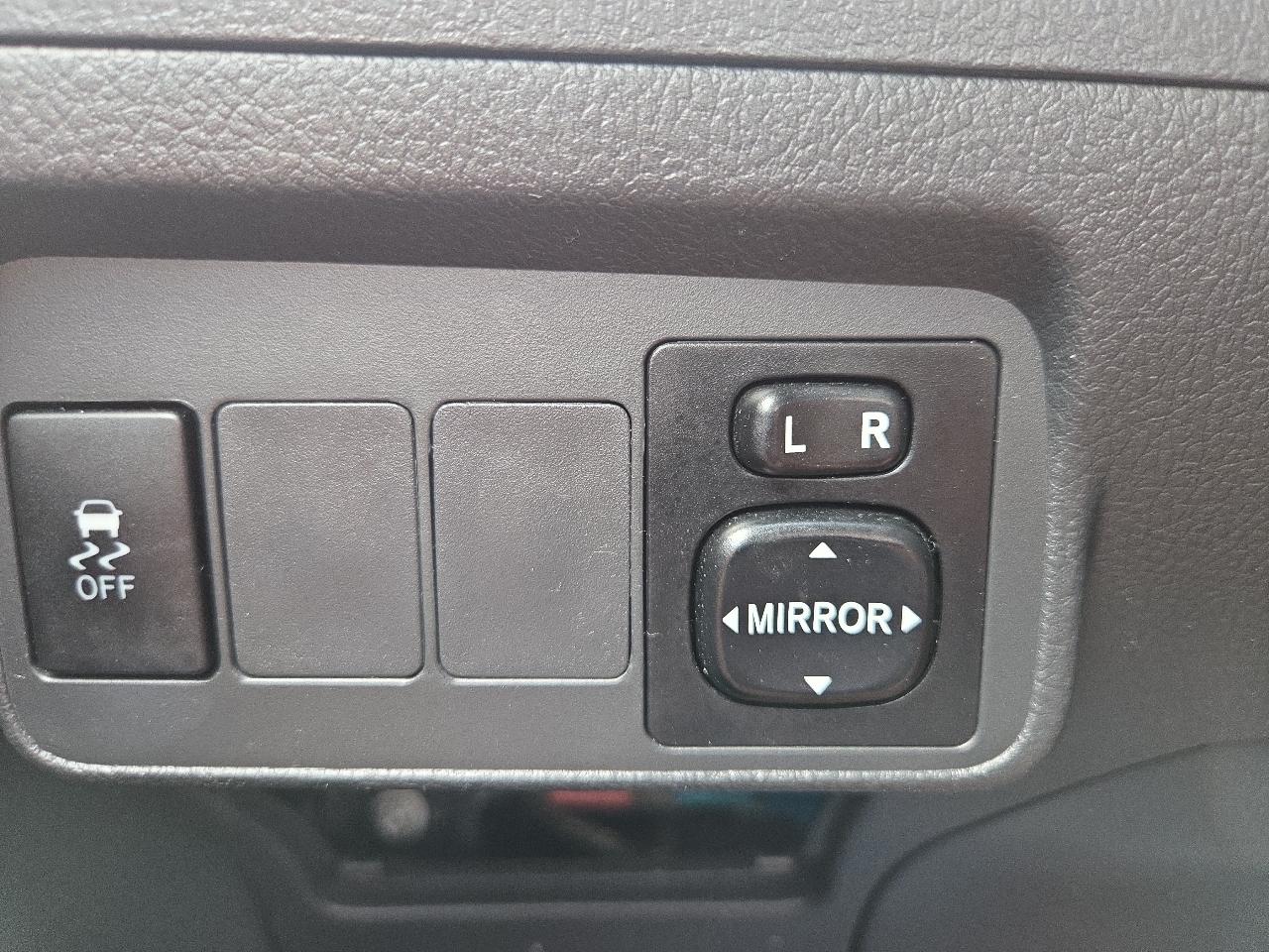 Toyota Corolla S 4-Speed AT 2013
