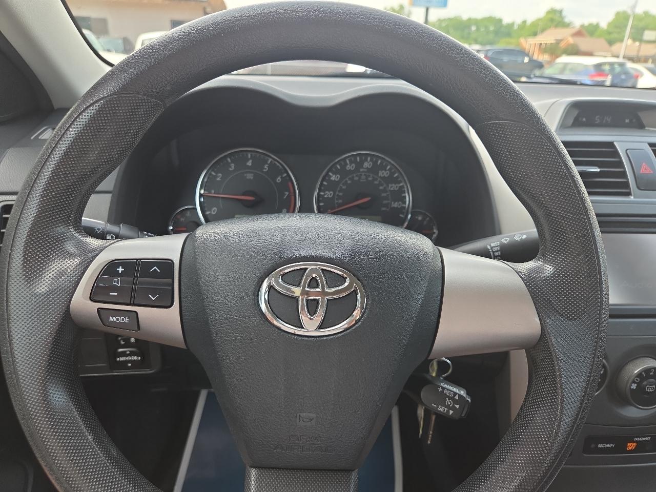 Toyota Corolla S 4-Speed AT 2013