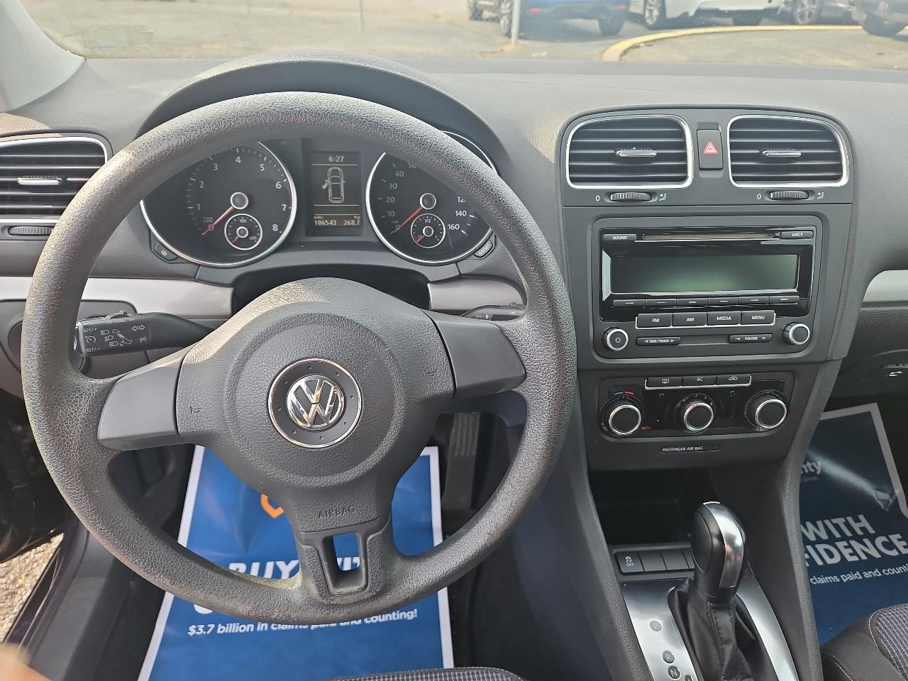 Volkswagen Golf 2.5L 4-Door 2012