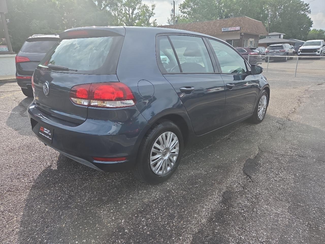 Volkswagen Golf 2.5L 4-Door 2012