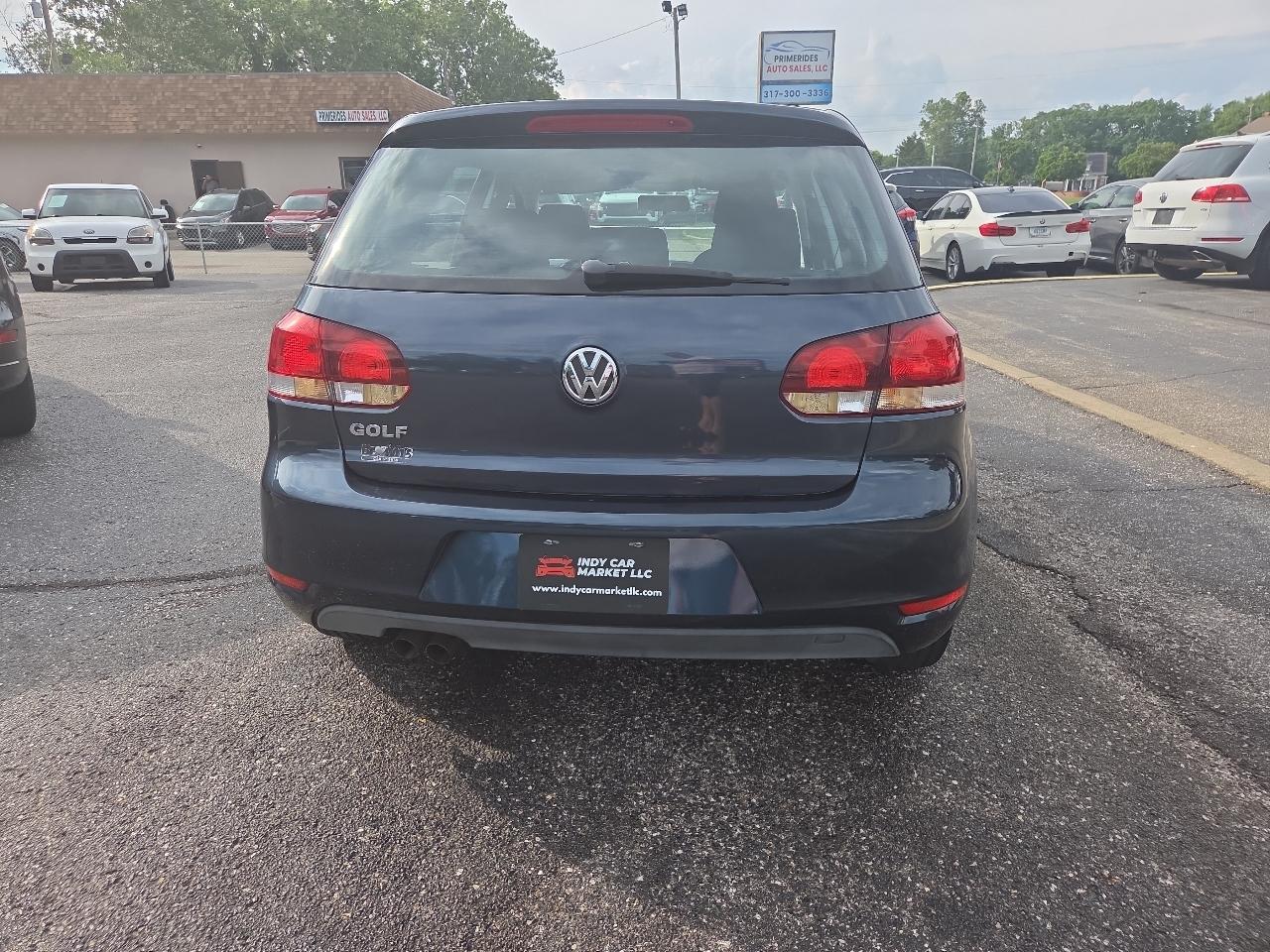 Volkswagen Golf 2.5L 4-Door 2012