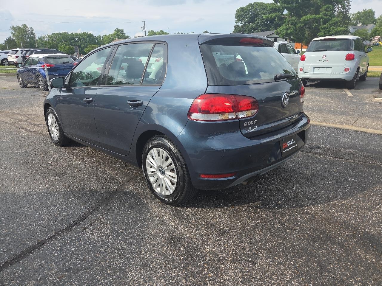 Volkswagen Golf 2.5L 4-Door 2012