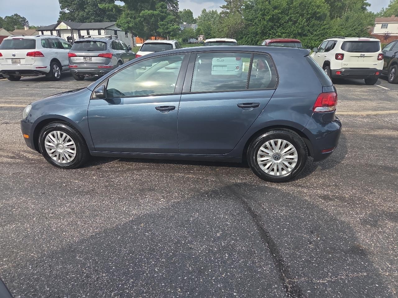 Volkswagen Golf 2.5L 4-Door 2012