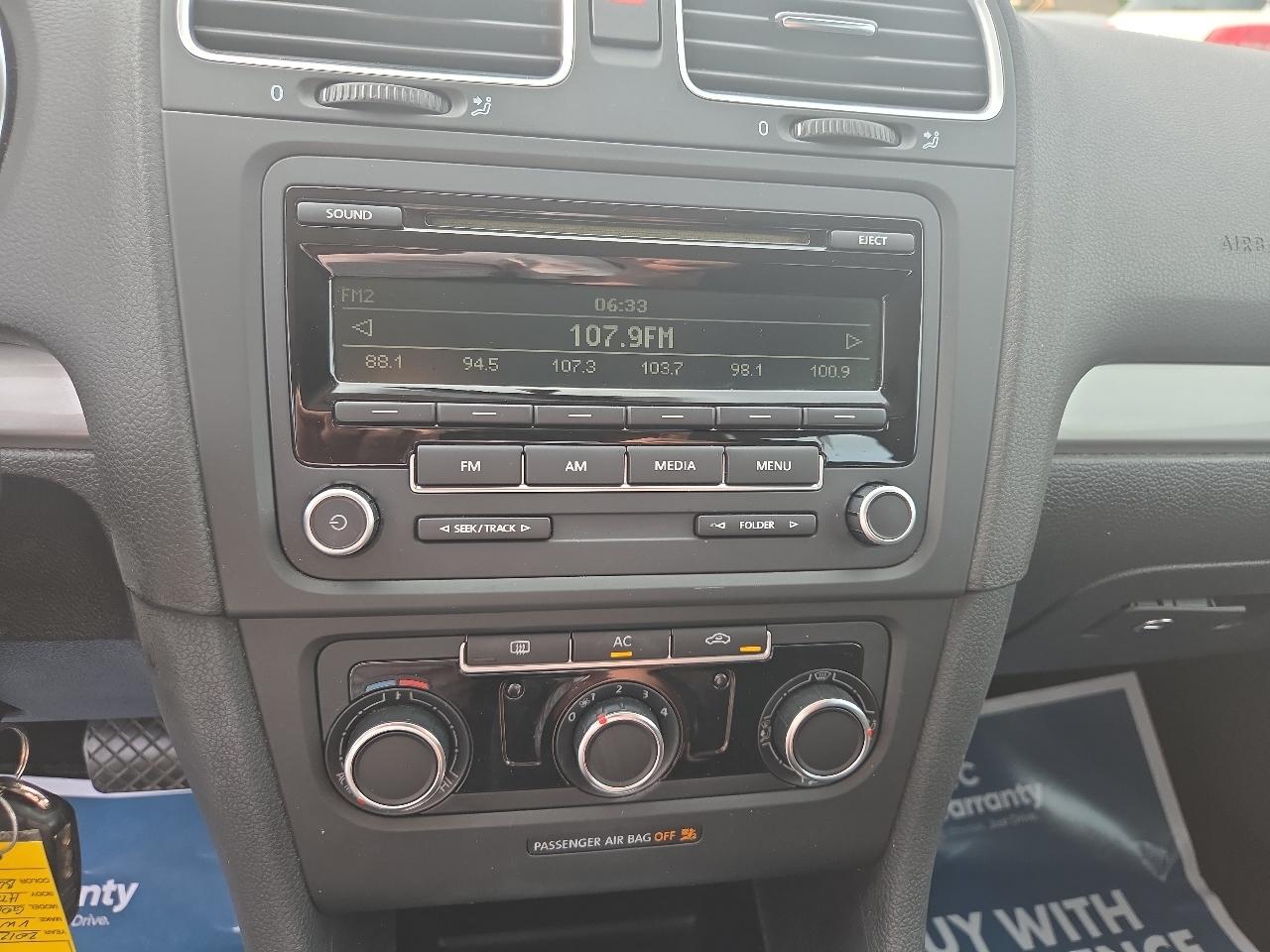 Volkswagen Golf 2.5L 4-Door 2012