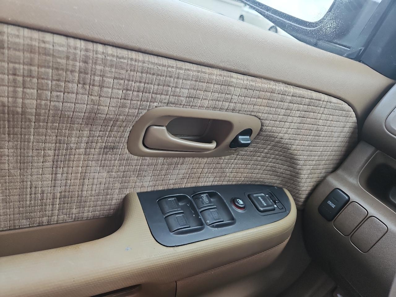 Honda CR-V LX 2WD AT 2004