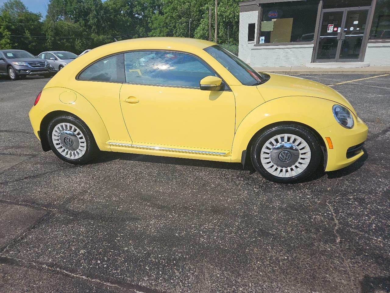 Volkswagen Beetle 2.5L 2013