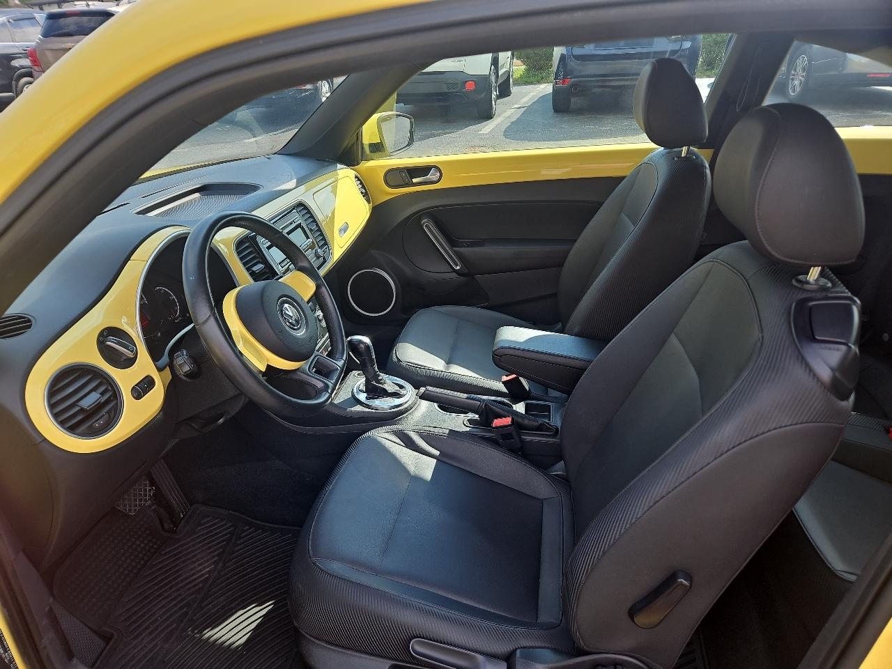 Volkswagen Beetle 2.5L 2013