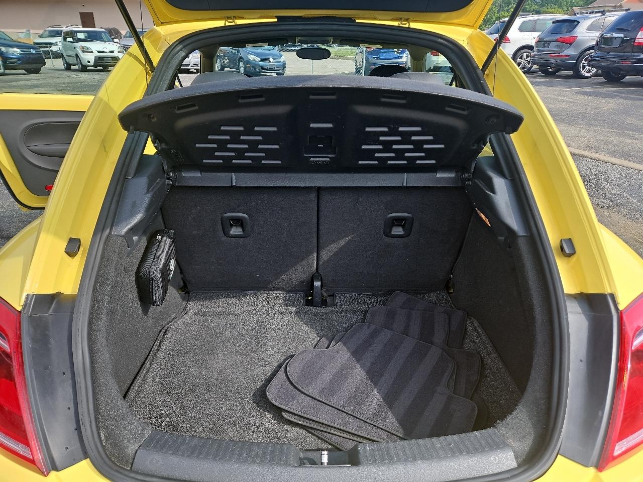 Volkswagen Beetle 2.5L 2013