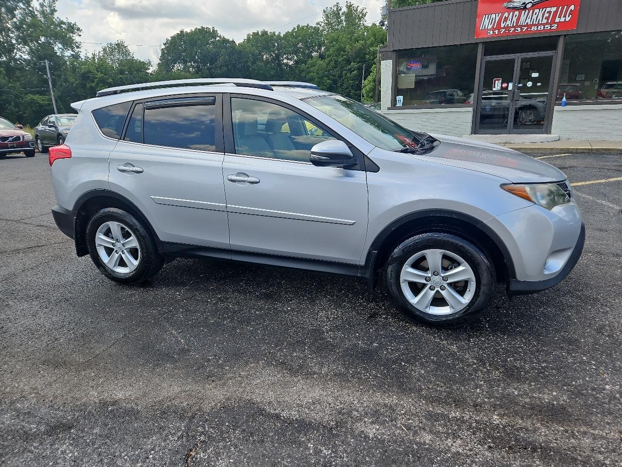 Toyota RAV4 XLE AWD 2013