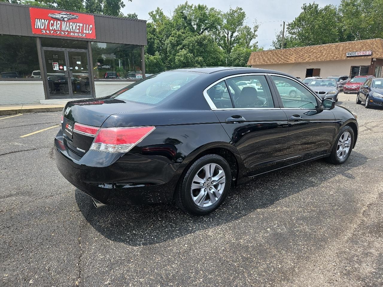 Honda Accord SE Sedan AT 2011