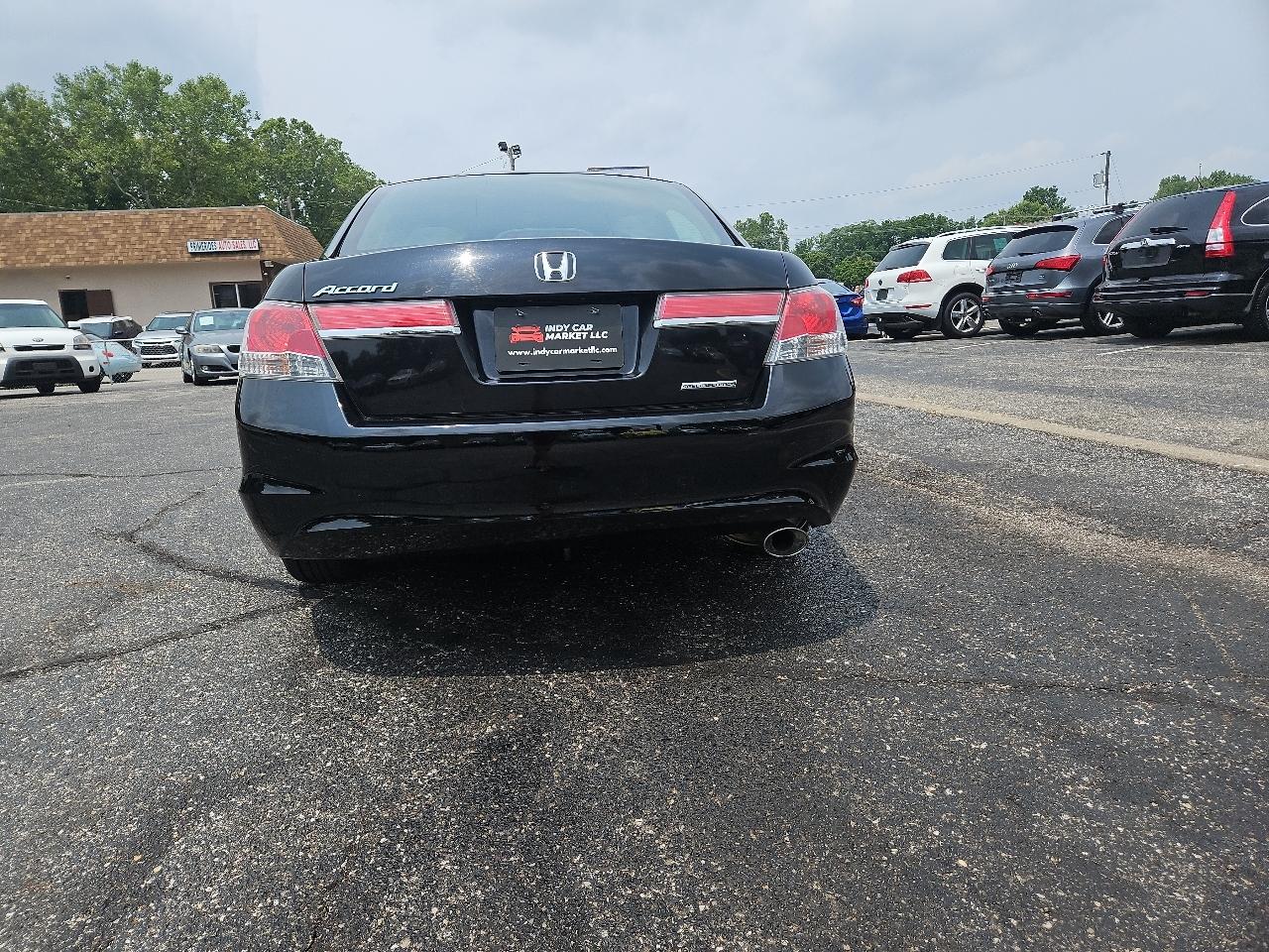 Honda Accord SE Sedan AT 2011