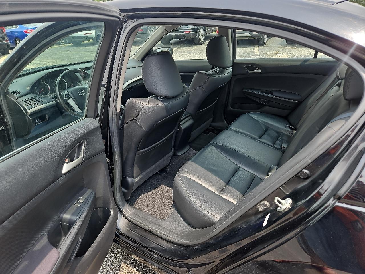 Honda Accord SE Sedan AT 2011