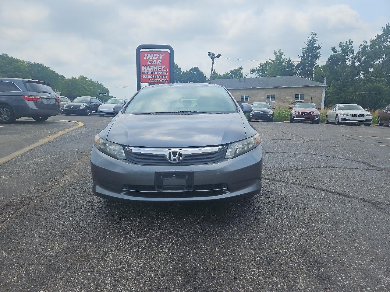 Honda Civic LX Sedan 5-Speed AT 2012