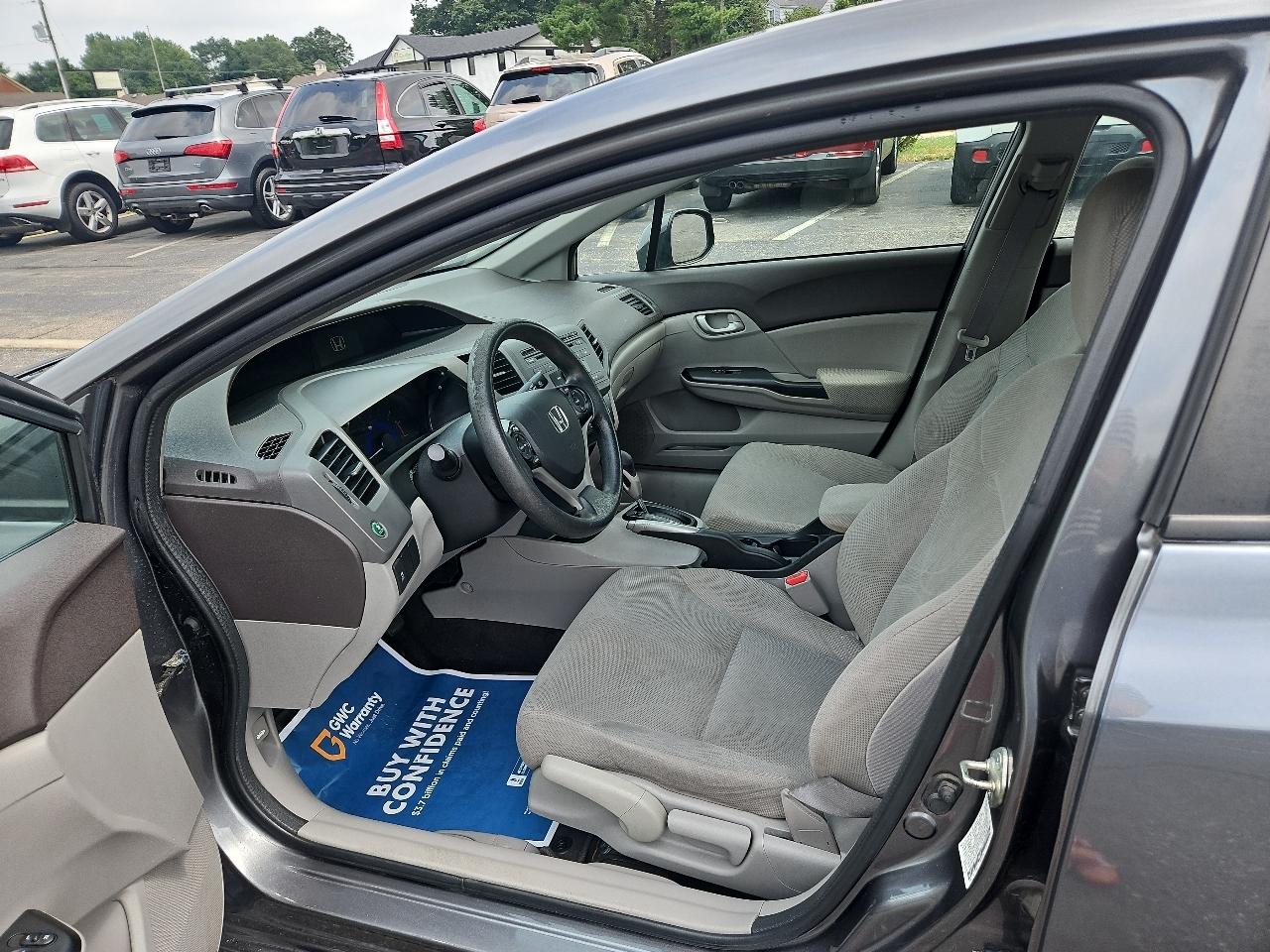 Honda Civic LX Sedan 5-Speed AT 2012