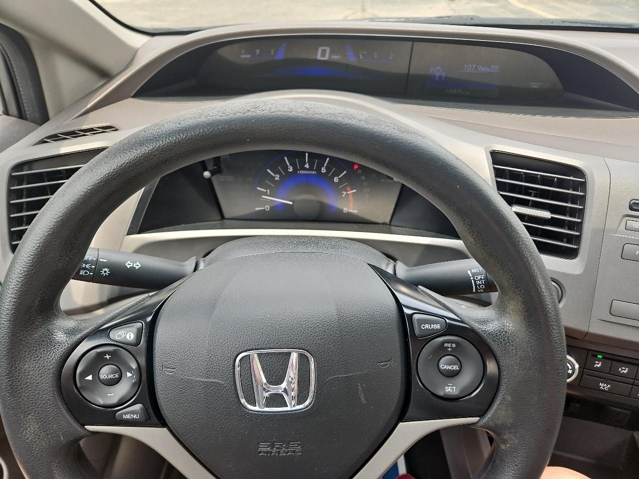 Honda Civic LX Sedan 5-Speed AT 2012