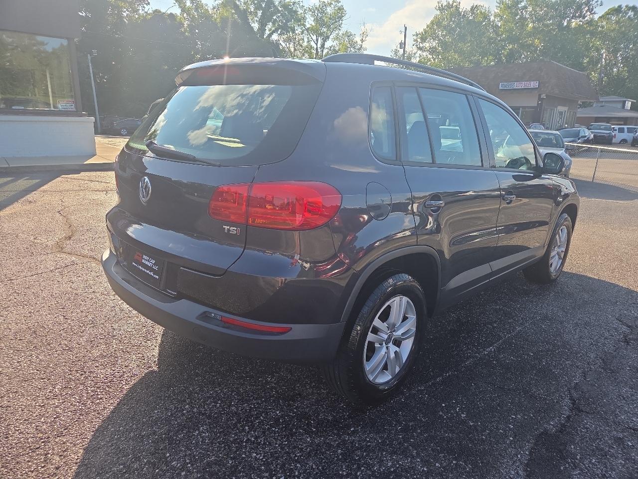 Volkswagen Tiguan SE 2016