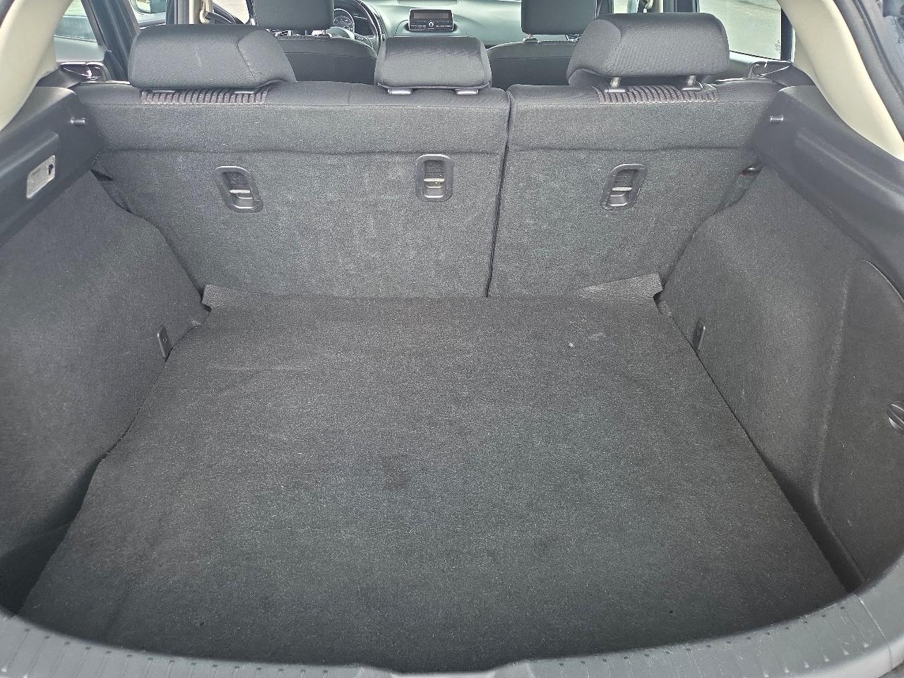 Mazda MAZDA3 i Touring AT 5-Door 2014