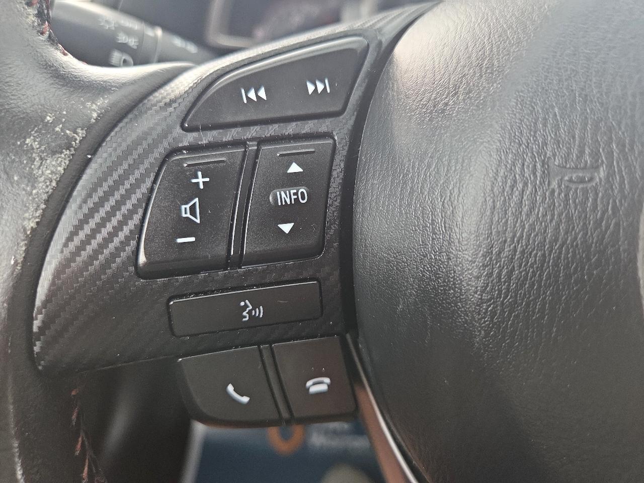 Mazda MAZDA3 i Touring AT 5-Door 2014