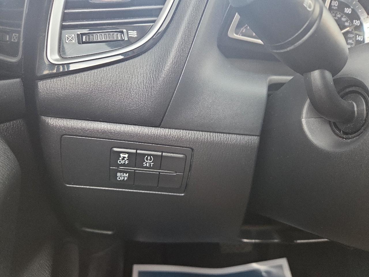 Mazda MAZDA3 i Touring AT 5-Door 2014